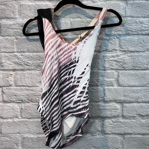 NWT Entreaguas Women’s Large Ribbed Tie-dye Macrame One Piece Swimsuit